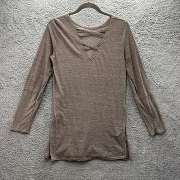 prAna Women's Medium Lightweight Activewear Shirt Cutout in Back Comfort Active - Picture 6 of 10